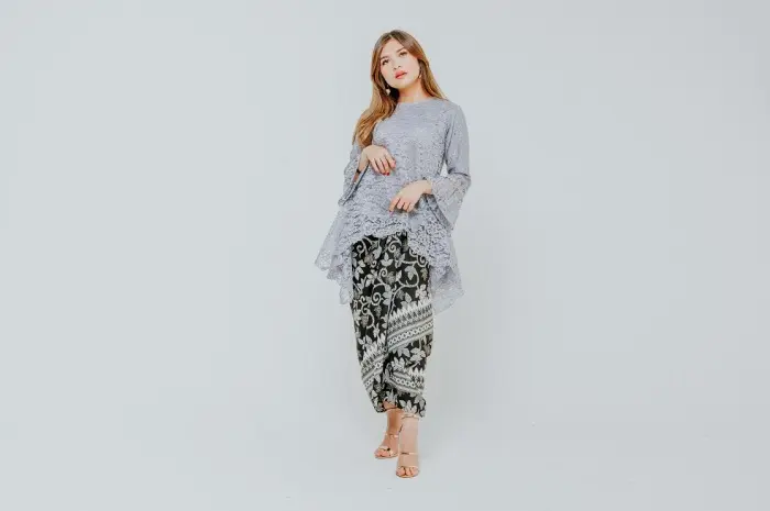 Model Baju Kebaya Pesta Elegan